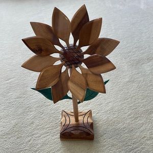 Wooden sunflower